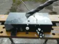 Woda z mydłem to świetny sposób, czym chłodzić wiertło podczas wiercenia w twardym materiale.